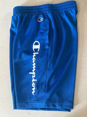 Champion boys mesh shorts Size M